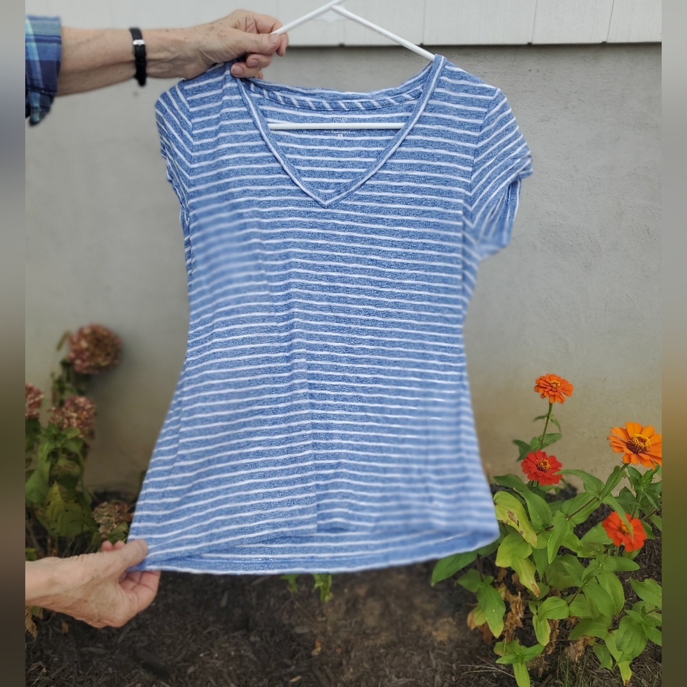 Vineyard Vines tee